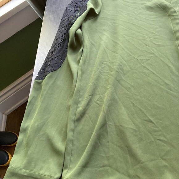 EXPRESS LONG SLEEV BLOUSE WITH LACE DETAILS SIZE XS - Picture 4 of 10